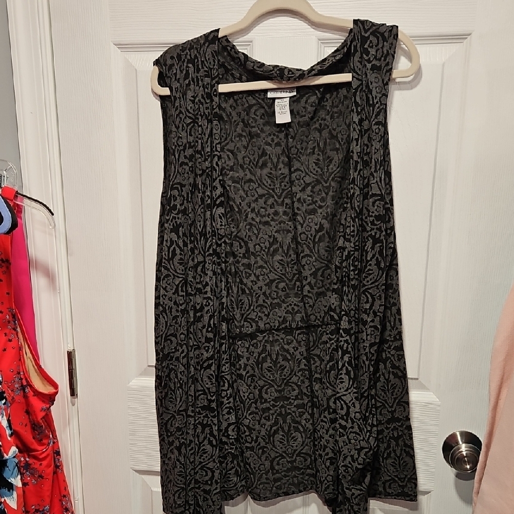Catherines Black and Gray Patterned Vest